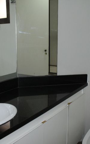Apartamento à venda com 360m², 2 quartos e 4 vagasBanheiro da Suíte