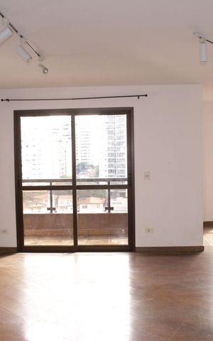 Apartamento à venda com 360m², 2 quartos e 4 vagasSala