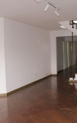 Apartamento à venda com 360m², 2 quartos e 4 vagasSala