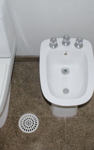 Apartamento à venda com 360m², 2 quartos e 4 vagasBanheiro social
