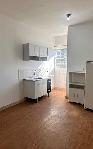 Casa para alugar com 25m², 1 quarto e sem vaga Casa para alugar com 25m², 1 quarto e sem vagaStudio