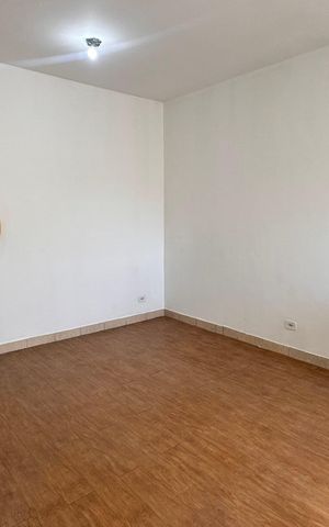 Casa para alugar com 25m², 1 quarto e sem vaga Casa para alugar com 25m², 1 quarto e sem vagaStudio