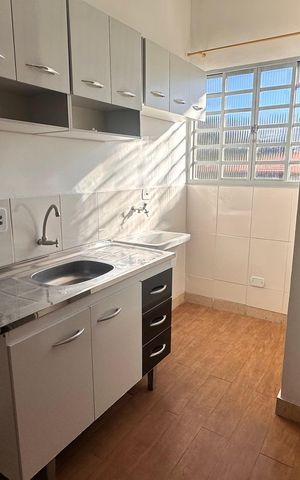 Casa para alugar com 25m², 1 quarto e sem vaga Casa para alugar com 25m², 1 quarto e sem vagaStudio