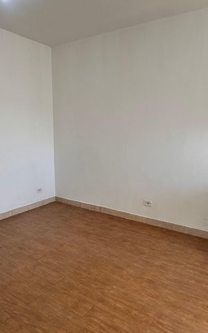 Casa para alugar com 25m², 1 quarto e sem vaga Casa para alugar com 25m², 1 quarto e sem vagaStudio
