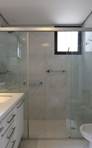 Apartamento para alugar com 185m², 3 quartos e 3 vagasBanheiro da Suíte 1