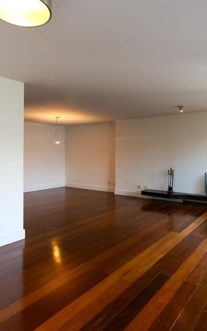 Apartamento para alugar com 185m², 3 quartos e 3 vagasSala