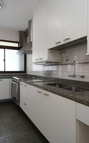 Apartamento para alugar com 185m², 3 quartos e 3 vagasCozinha
