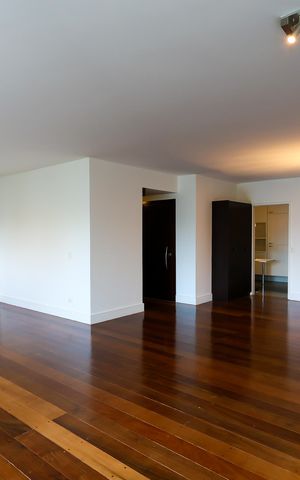 Apartamento para alugar com 185m², 3 quartos e 3 vagasSala