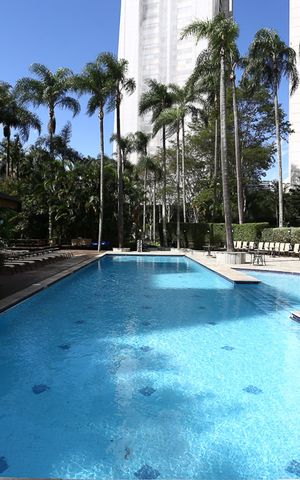 Apartamento para alugar com 185m², 3 quartos e 3 vagasÁrea comum - Piscina