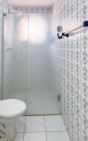 Apartamento para alugar com 80m², 2 quartos e 1 vaga Apartamento para alugar com 80m², 2 quartos e 1 vagaBanheiro social