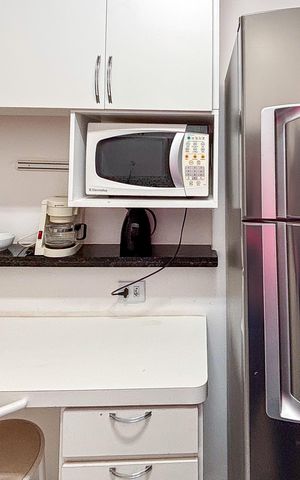 Apartamento para alugar com 80m², 2 quartos e 1 vaga Apartamento para alugar com 80m², 2 quartos e 1 vagaCozinha e Área de Serviço