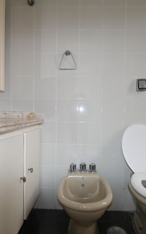 Apartamento à venda com 160m², 3 quartos e 2 vagasBanheiro social