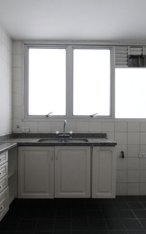 Apartamento à venda com 160m², 3 quartos e 2 vagasCozinha