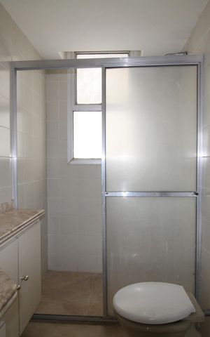 Apartamento à venda com 160m², 3 quartos e 2 vagasBanheiro social