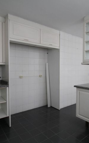 Apartamento à venda com 160m², 3 quartos e 2 vagasCozinha