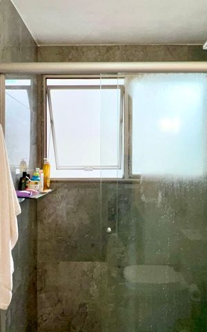 Apartamento à venda com 84m², 2 quartos e 1 vaga Apartamento à venda com 84m², 2 quartos e 1 vagaBanheiro social