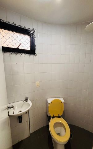 Apartamento para alugar com 200m², 5 quartos e 3 vagas Apartamento para alugar com 200m², 5 quartos e 3 vagasBanheiro