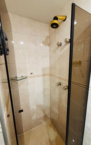 Apartamento para alugar com 200m², 5 quartos e 3 vagas Apartamento para alugar com 200m², 5 quartos e 3 vagasBanheiro
