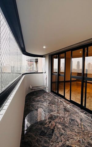 Apartamento para alugar com 200m², 5 quartos e 3 vagas Apartamento para alugar com 200m², 5 quartos e 3 vagasSacada