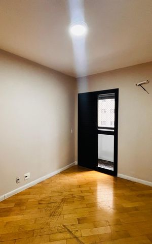 Apartamento para alugar com 200m², 5 quartos e 3 vagas Apartamento para alugar com 200m², 5 quartos e 3 vagasQuarto