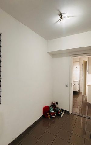 Apartamento para alugar com 200m², 5 quartos e 3 vagas Apartamento para alugar com 200m², 5 quartos e 3 vagasLavanderia