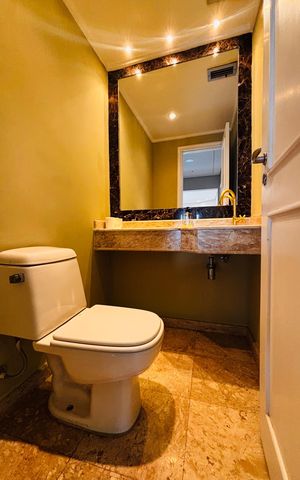 Apartamento para alugar com 200m², 5 quartos e 3 vagas Apartamento para alugar com 200m², 5 quartos e 3 vagasLavabo