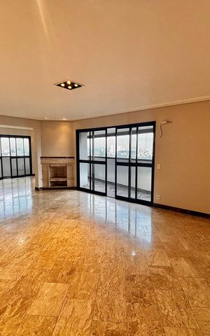 Apartamento para alugar com 200m², 5 quartos e 3 vagas Apartamento para alugar com 200m², 5 quartos e 3 vagasSala