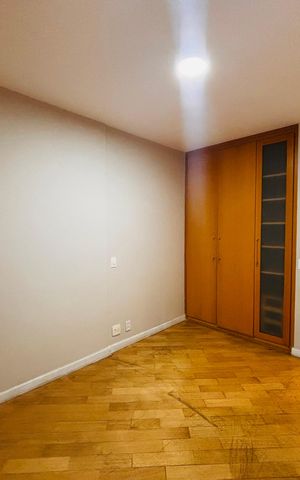 Apartamento para alugar com 200m², 5 quartos e 3 vagas Apartamento para alugar com 200m², 5 quartos e 3 vagasQuarto
