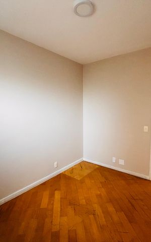 Apartamento para alugar com 200m², 5 quartos e 3 vagas Apartamento para alugar com 200m², 5 quartos e 3 vagasQuarto 3