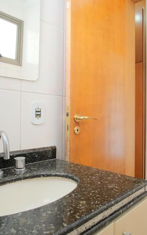 Apartamento para alugar com 156m², 4 quartos e 3 vagasBanheiro Social