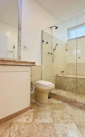 Apartamento à venda com 328m², 4 quartos e 2 vagas