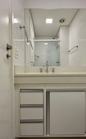 Apartamento para alugar com 63m², 2 quartos e 1 vaga Apartamento para alugar com 63m², 2 quartos e 1 vagaBanheiro Social