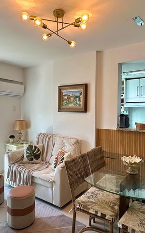 Apartamento à venda com 136m², 3 quartos e 2 vagas Apartamento à venda com 136m², 3 quartos e 2 vagasSala