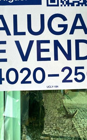 Apartamento à venda com 136m², 3 quartos e 2 vagas Apartamento à venda com 136m², 3 quartos e 2 vagasPlaca