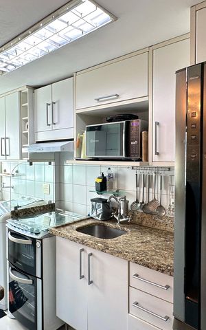 Apartamento à venda com 136m², 3 quartos e 2 vagas Apartamento à venda com 136m², 3 quartos e 2 vagasCozinha