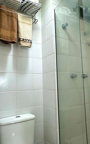 Apartamento à venda com 136m², 3 quartos e 2 vagas Apartamento à venda com 136m², 3 quartos e 2 vagasBanheiro social