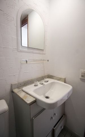 Apartamento à venda com 80m², 3 quartos e 2 vagasBanheiro