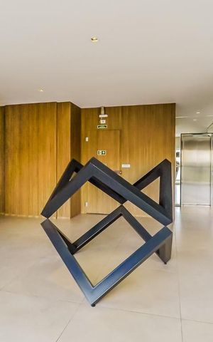 Studio à venda com 33m², 1 quarto e 1 vaga Studio à venda com 33m², 1 quarto e 1 vagaHall social