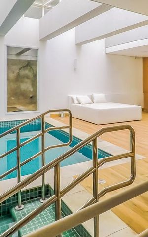Studio à venda com 33m², 1 quarto e 1 vaga Studio à venda com 33m², 1 quarto e 1 vagaPiscina