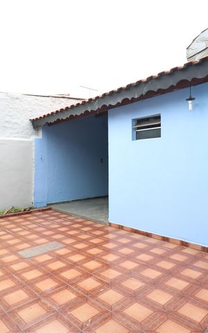 Casa para alugar com 90m², 3 quartos e 2 vagasQuintal