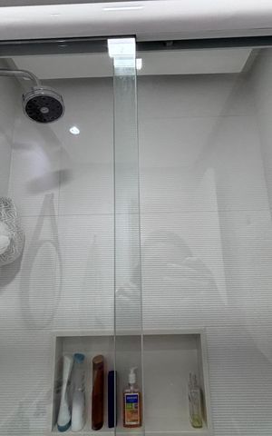 Apartamento à venda com 83m², 3 quartos e 2 vagas Apartamento à venda com 83m², 3 quartos e 2 vagasBanheiro social