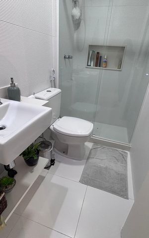 Apartamento à venda com 83m², 3 quartos e 2 vagas Apartamento à venda com 83m², 3 quartos e 2 vagasBanheiro social