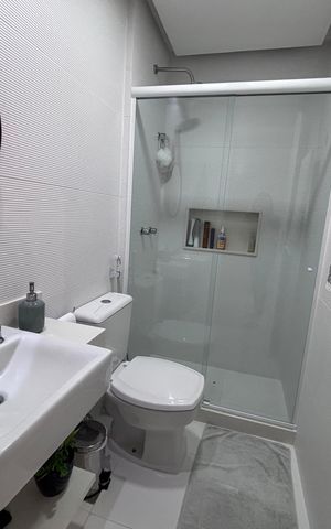 Apartamento à venda com 83m², 3 quartos e 2 vagas Apartamento à venda com 83m², 3 quartos e 2 vagasBanheiro social