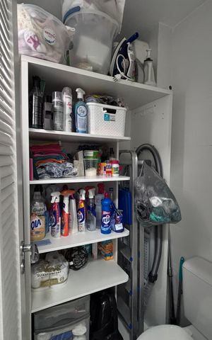 Apartamento à venda com 83m², 3 quartos e 2 vagas Apartamento à venda com 83m², 3 quartos e 2 vagasDespensa
