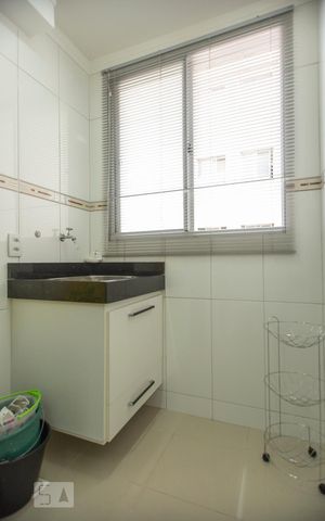 Apartamento à venda com 68m², 2 quartos e 1 vaga