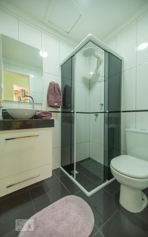 Apartamento à venda com 68m², 2 quartos e 1 vaga