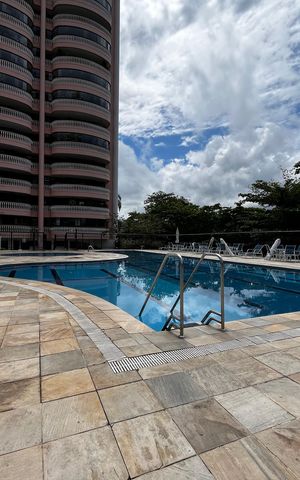 Apartamento para alugar com 143m², 4 quartos e 2 vagas Apartamento para alugar com 143m², 4 quartos e 2 vagasPiscina