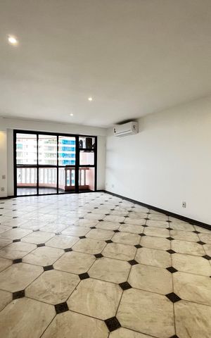 Apartamento para alugar com 143m², 4 quartos e 2 vagas Apartamento para alugar com 143m², 4 quartos e 2 vagasSala