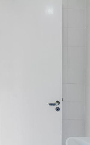 Apartamento à venda com 106m², 3 quartos e 3 vagas Apartamento à venda com 106m², 3 quartos e 3 vagasBanheiro de Serviço
