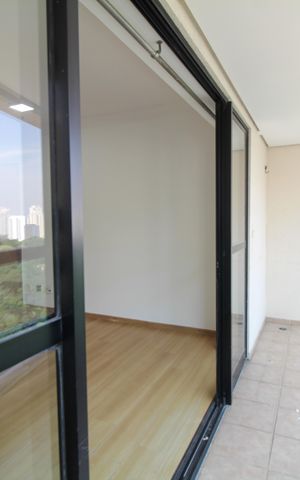 Apartamento à venda com 106m², 3 quartos e 3 vagas Apartamento à venda com 106m², 3 quartos e 3 vagasVaranda